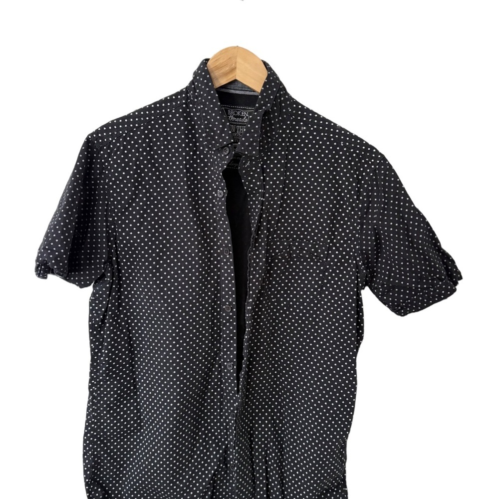 Broken Threads Men’s Short Sleeve Shirt Black Star Print Size L